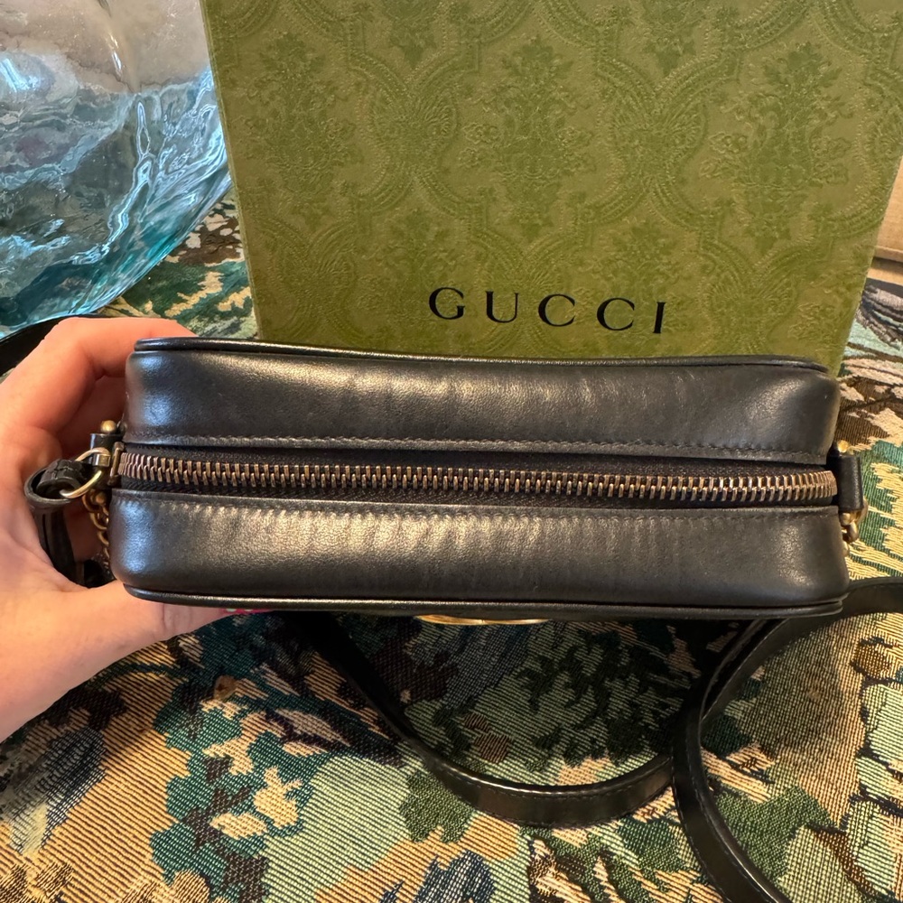 Gucci Black and Gold Women's Bag - Picture 4 of 9